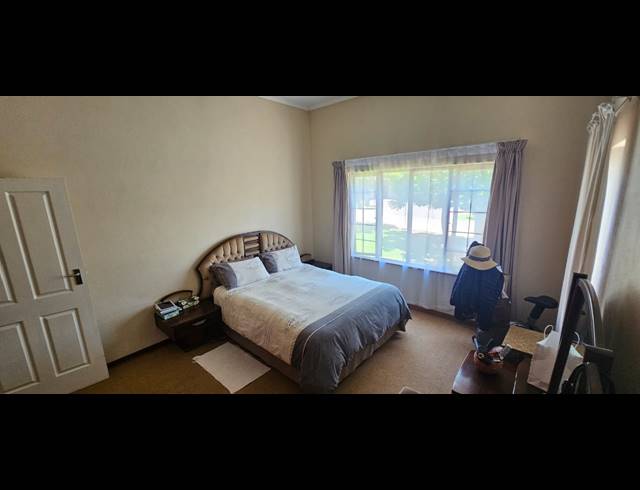 3 BEDROOM FREESTANDING FOR SALE IN CASHAN